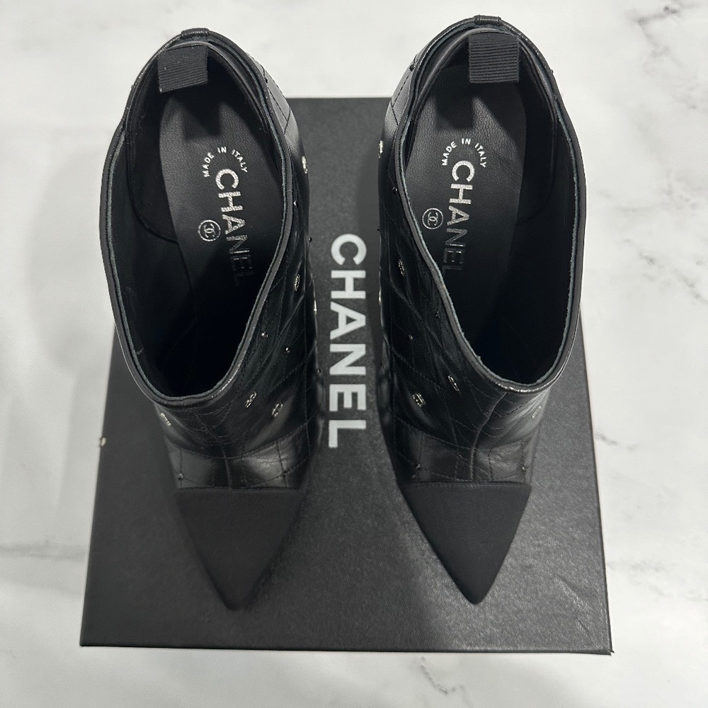 CHANEL SHORT BOOTS BLACK 94305 SIZE 38.5 - Picture 6 of 10
